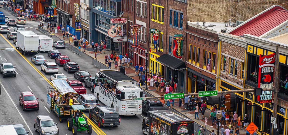 Um in Nashville umzugehen (einen Leitfaden eines lokalen Transporthandbuchs)