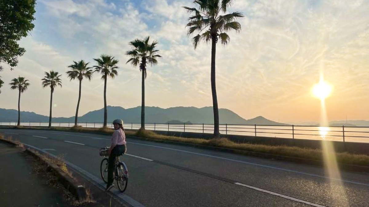 Auf dieser epischen japanischen Fahrt bin ich dem Sonnenuntergang entgegengeradelt. Deshalb habe ich den Shimanami Kaido geliebt.