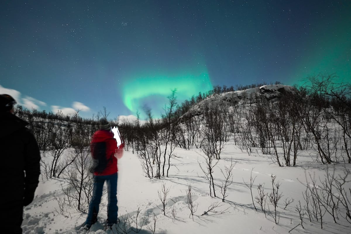 Wie man Nordlichter in Abisko geht (+ Tipps) Schneeschuhwandern (+ Tipps)